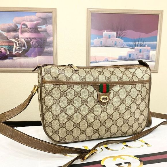 Gucci Handbags - GUCCI GG Sherry Line Pvc Leather Shoulder Bag 💼